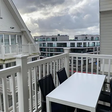 Dockside 0303 With Location